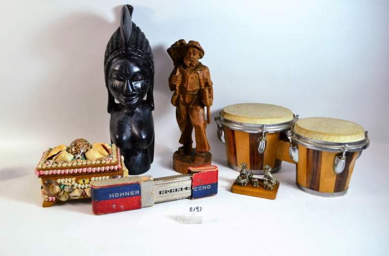 Konvolut: kl. Bongotrommeln, Muschel-