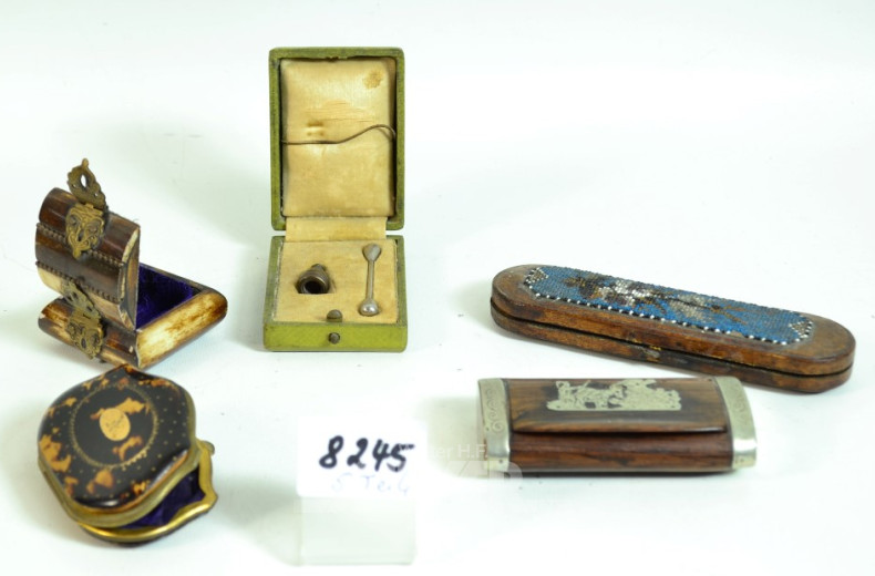 5 versch. kl. Kästchen, Schnupftabakdose,