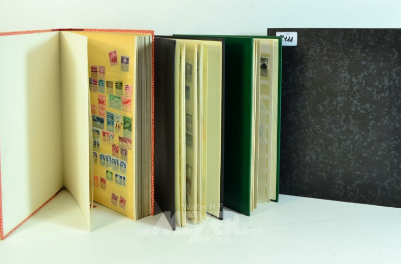 4 Alben mit Briefmarken u.a. Deutschland