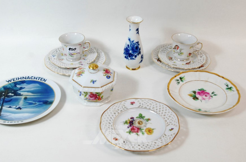 2 Sammelgedecke, Blumen- u. Vogeldekor,