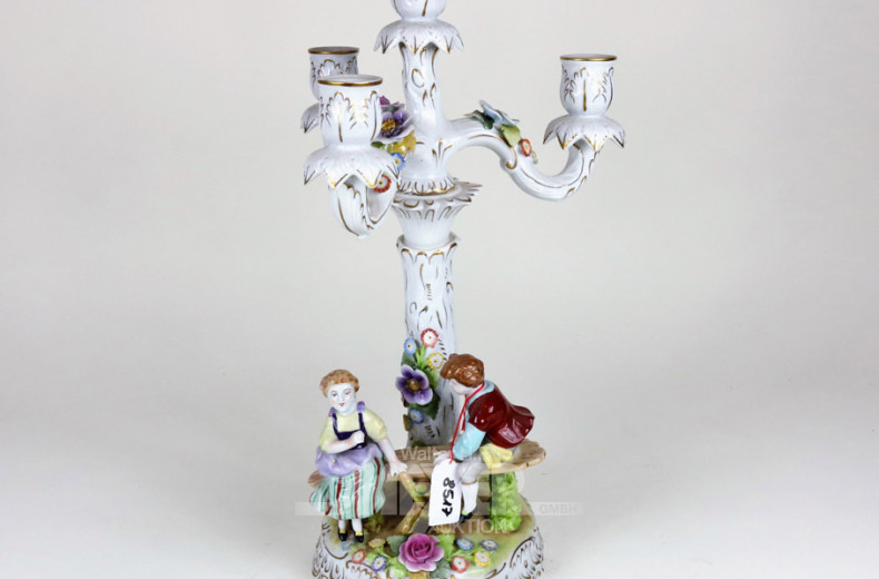 Porz.-Tischleuchter mit fig. Darstellung