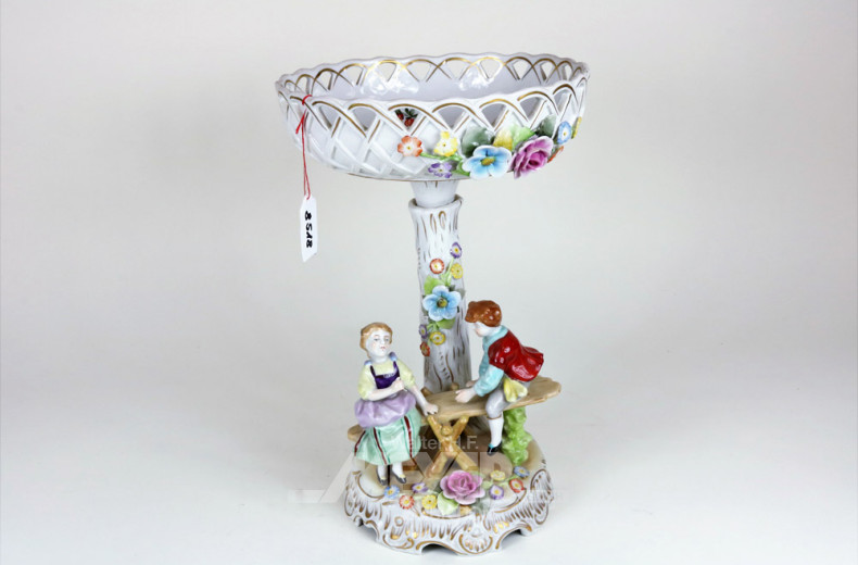 Porz.-Tischaufsatz mit figürl.