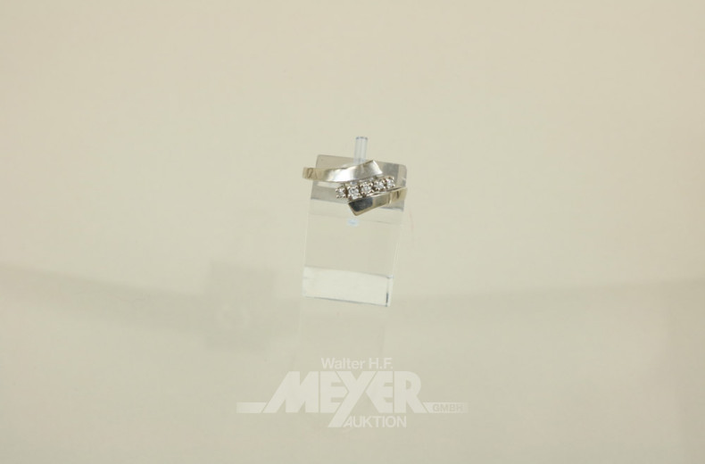 Damenring mit 5 Diamanten besetzt,