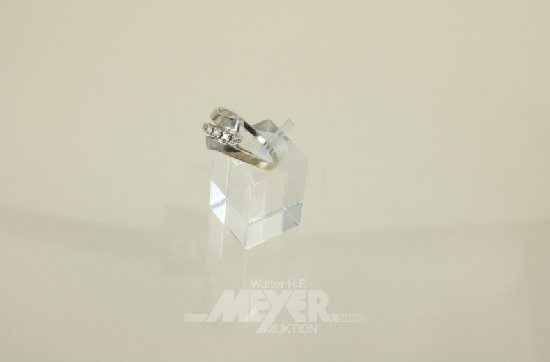 Damenring mit 5 Diamanten besetzt,