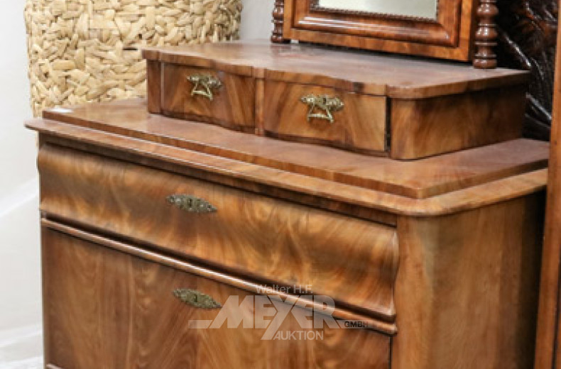 L.Ph. Kommode mit Spiegelaufsatz,