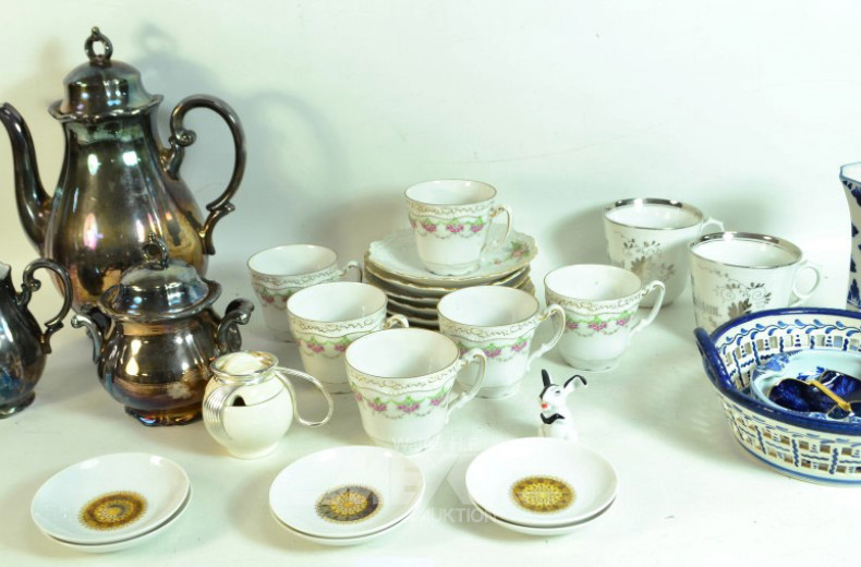 Posten Porzellan und Keramik: Gedecke,