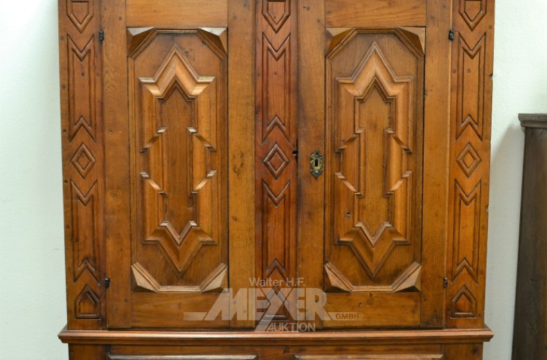 Kassetten-Dielenschrank, Eiche