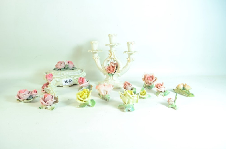 13 Porz.-Rosen, ENS sowie 1 Kerzenleuchter,