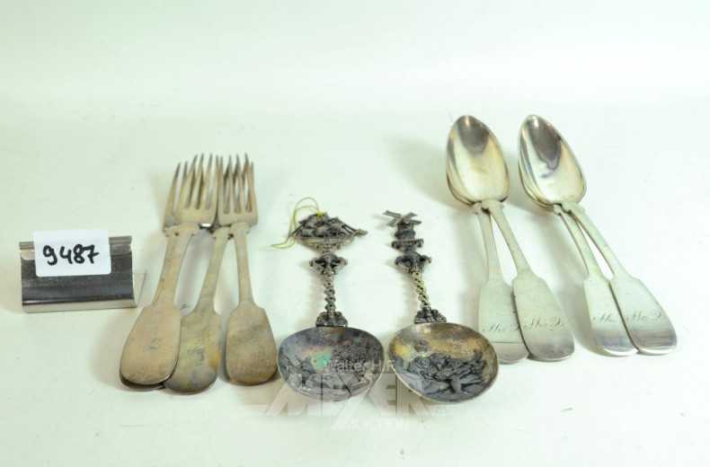 4 Esslöffel und 4 Speisegabeln,