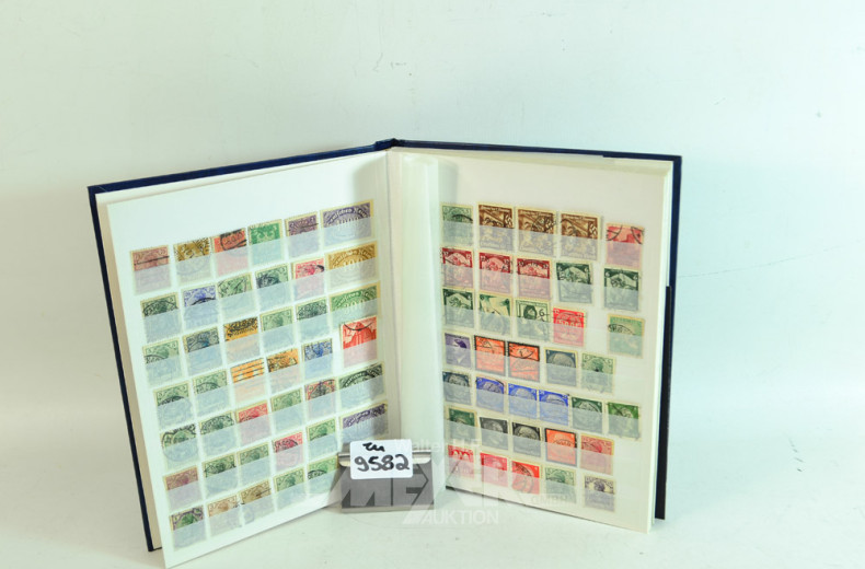 4 Alben mit Briefmarken