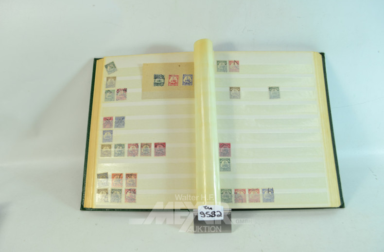 4 Alben mit Briefmarken