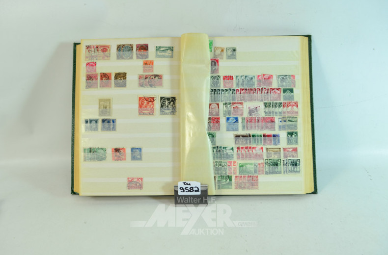 4 Alben mit Briefmarken