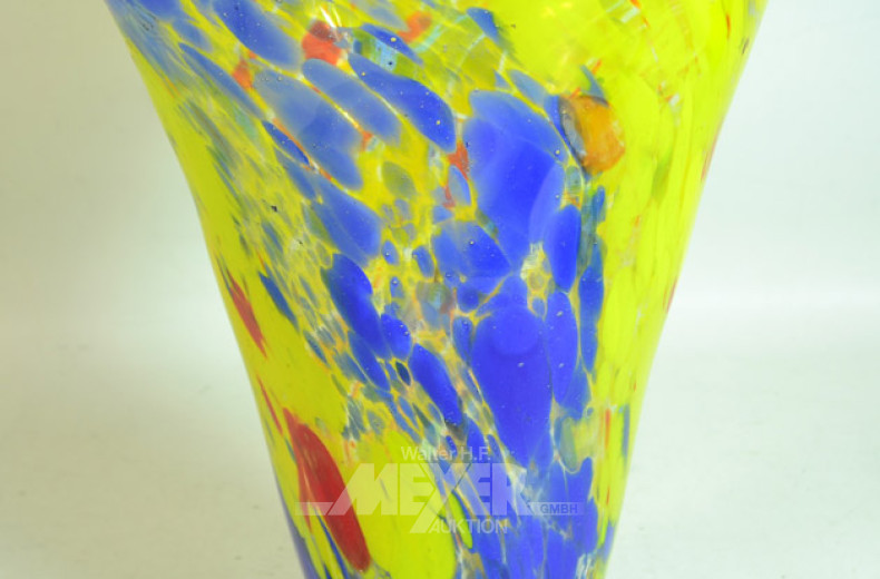 gr. schwere Glasvase, farbig,