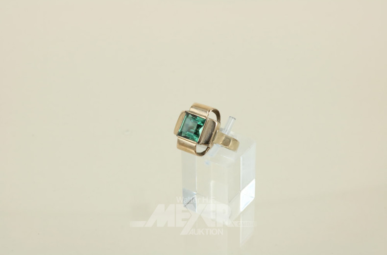 Damenring, 333er Gelbgold, mit grünem