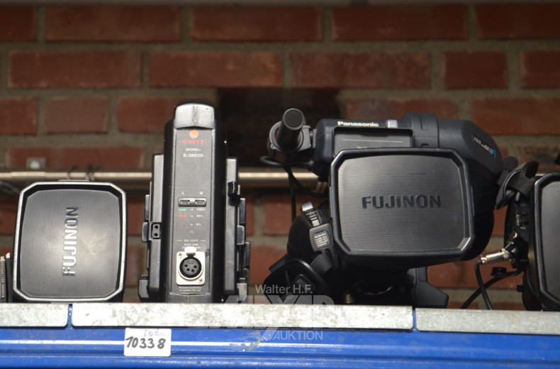 8 prof. Filmkameras ''Panasonic''