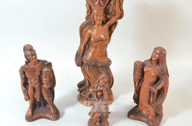 4 div. Kunstoff-Figuren