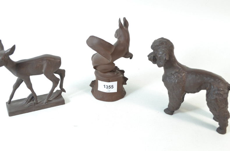 3 Figuren, Böttgersteinzeug ''Reh,