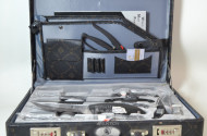 Koffer mit Grill-Besteck