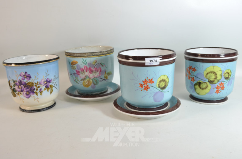 4 alte Porz.- Blumen-Übertöpfe
