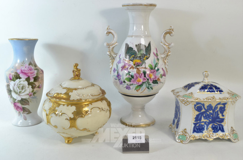 2 Vasen und 2 Deckeldosen, Porzellan,