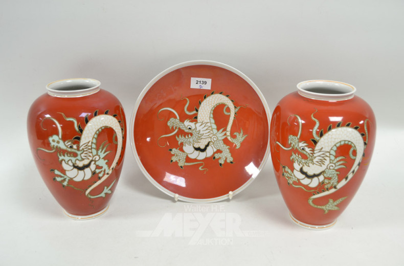 2 Porz.-Vasen und 1 Porz.-Schale,