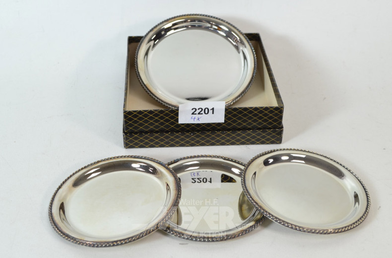 Flaschen- und 3 Glasuntersetzer,