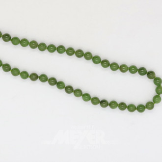 Jade-Perlenkette