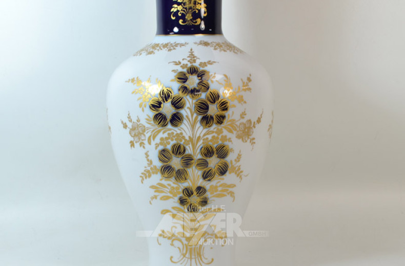 gr. Porz.- Bodenvase, Blumenmotiv,