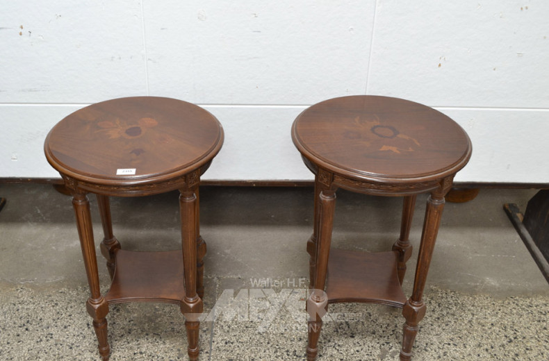 Paar kl. runder Beistelltische,