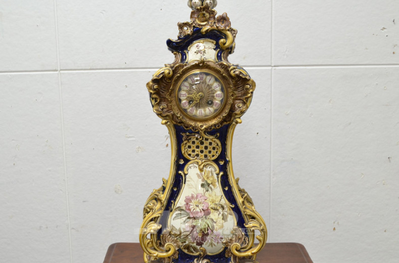 Porz.-Kaminuhr im Barockstil,