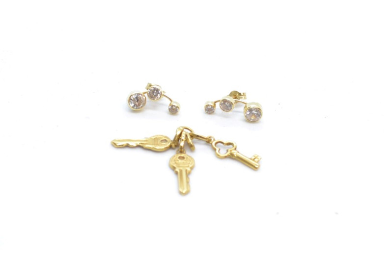 Paar Ohrstecker, 585er GG, je mit