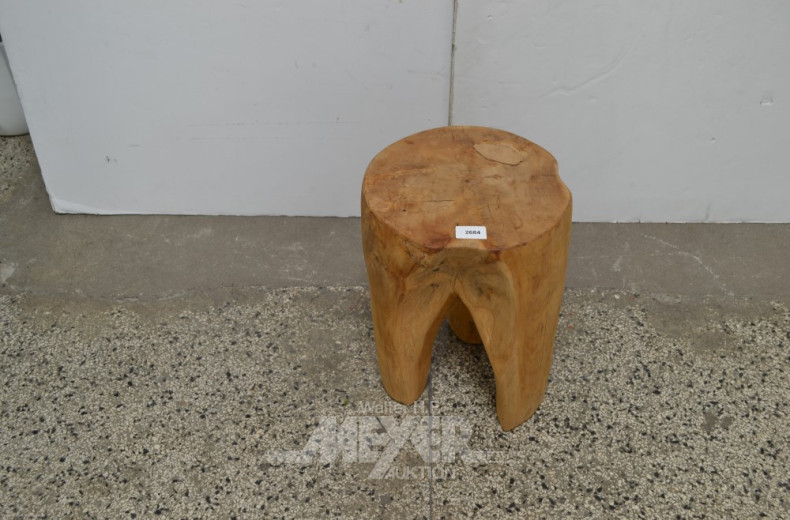 Beistelltischchen ''Holzklotz''