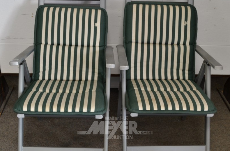 2 Garten-Klappliegestühle, Alu-Gestell,