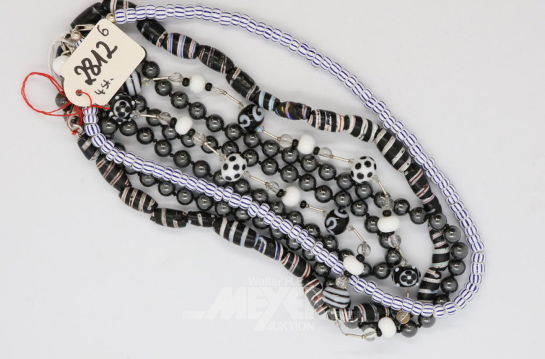 4 Ketten mit Silberschließen