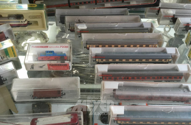 Posten Eisenbahn und Zubehör Spur N