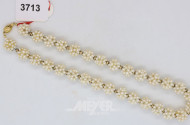 Biwa-Perlenkette mit Zwischenkugeln