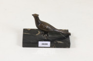 Bronzefigur ''Fasan'' auf schwarzem