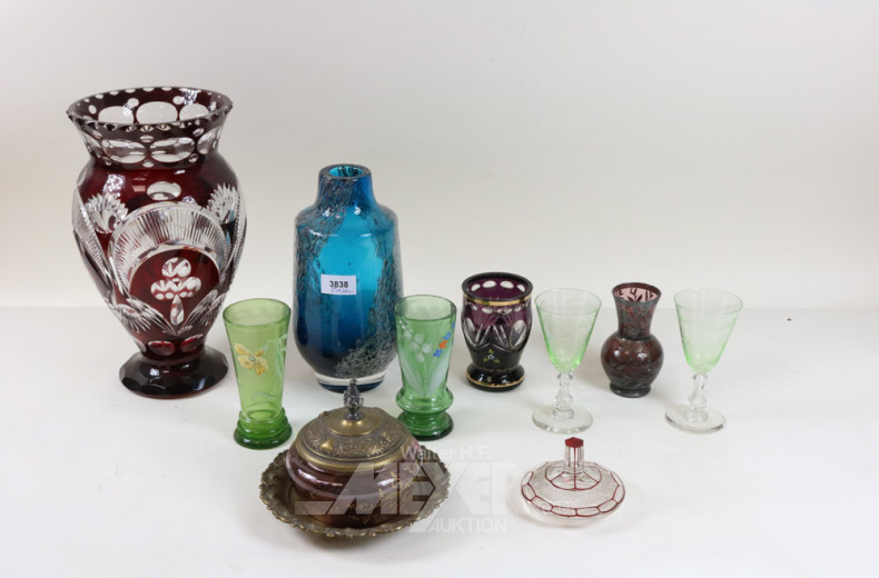 Posten Glas- und Kristall bestehend aus: