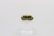 Ring, 585er GG, mit 3 grünen Schmuck-