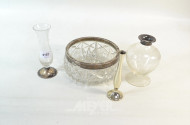 4 Kristallobjekte, u.a. Vasen, Schale mit