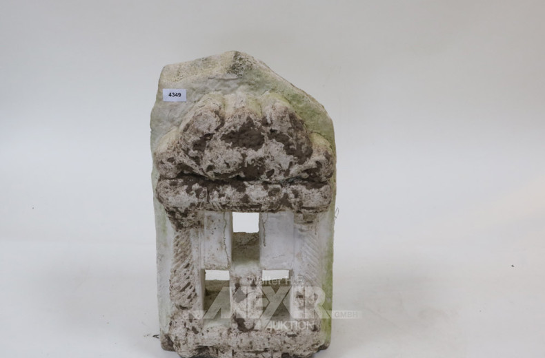 Garten-Steinskulptur ''Haus''