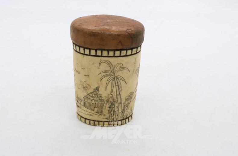 Hornknauf mit asiatischen Motiven