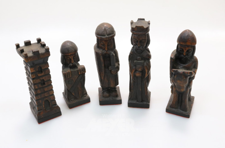 Schachspiel mit Holz-Spielfiguren,