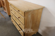 Weichholz-Kommode, 4 Züge