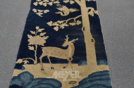 Wandteppich, blaugrundig mit Hirschmotiv