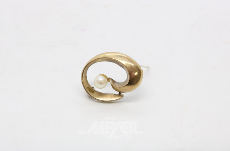 kl. Brosche, 333er GG, mit 1 kl. Perle