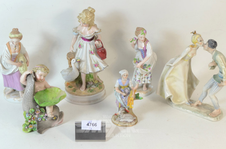 6 versch. Porz.-Figuren, teilw. bestoßen: