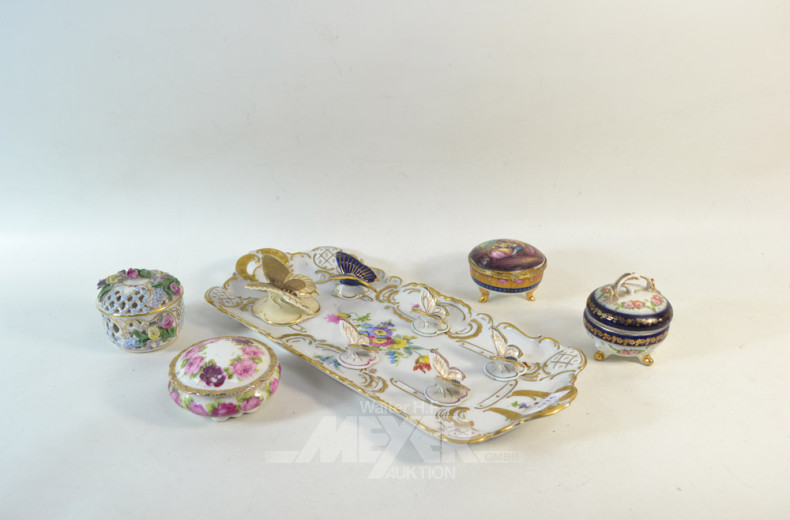 Posten versch. Deckeldosen, Gebäckteller