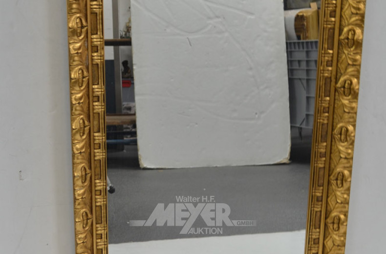 Wandspiegel, breiter goldf. Rahmen