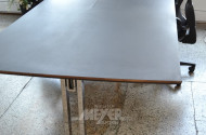Konferenztisch, Platte schwarz,